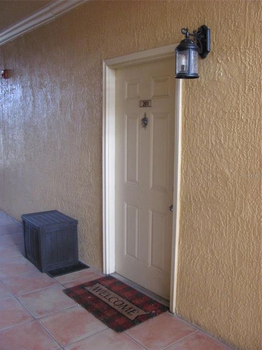 For Rent: $1,400 (1 beds, 1 baths, 656 Square Feet)