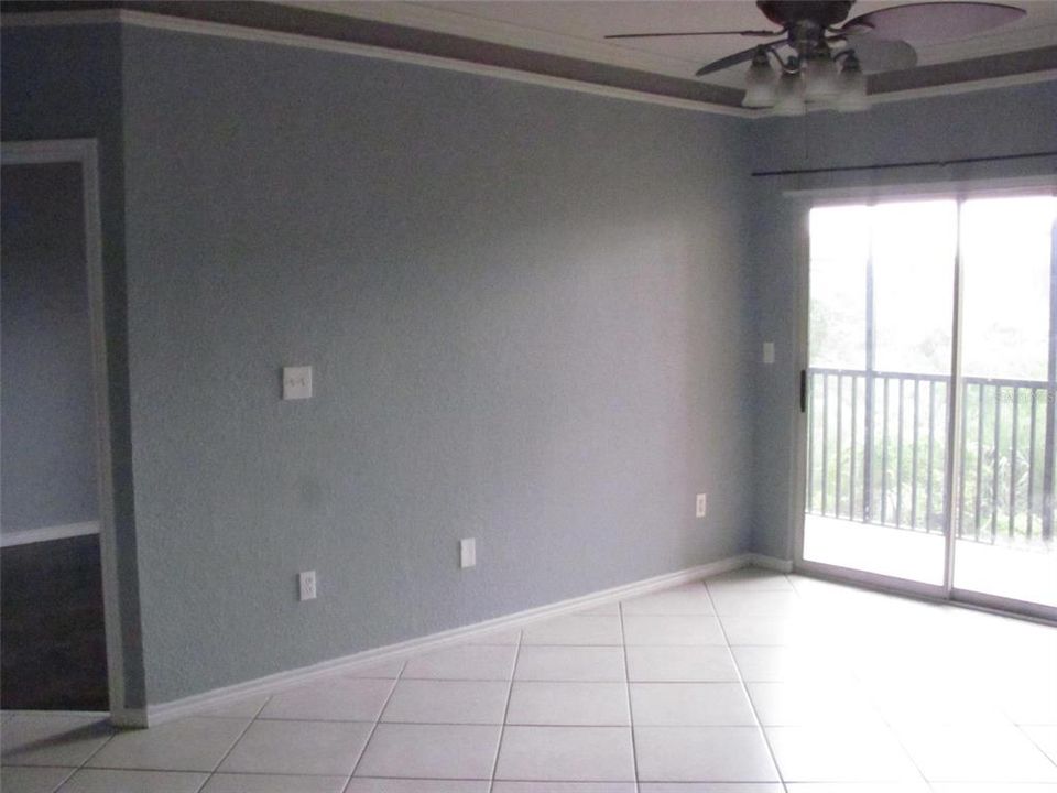 For Rent: $1,400 (1 beds, 1 baths, 656 Square Feet)