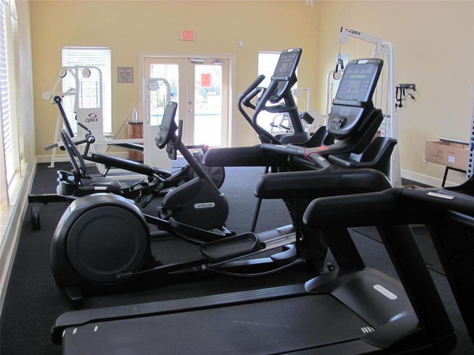 For Rent: $1,400 (1 beds, 1 baths, 656 Square Feet)