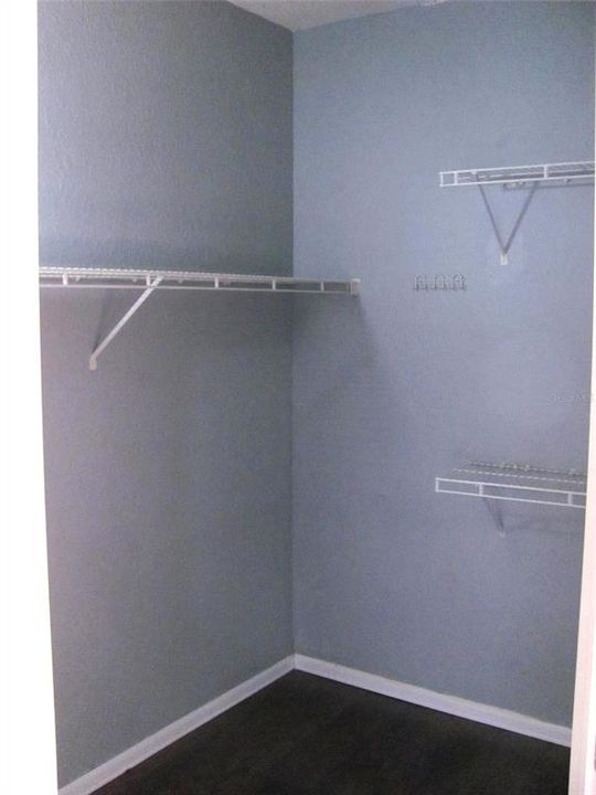 For Rent: $1,400 (1 beds, 1 baths, 656 Square Feet)