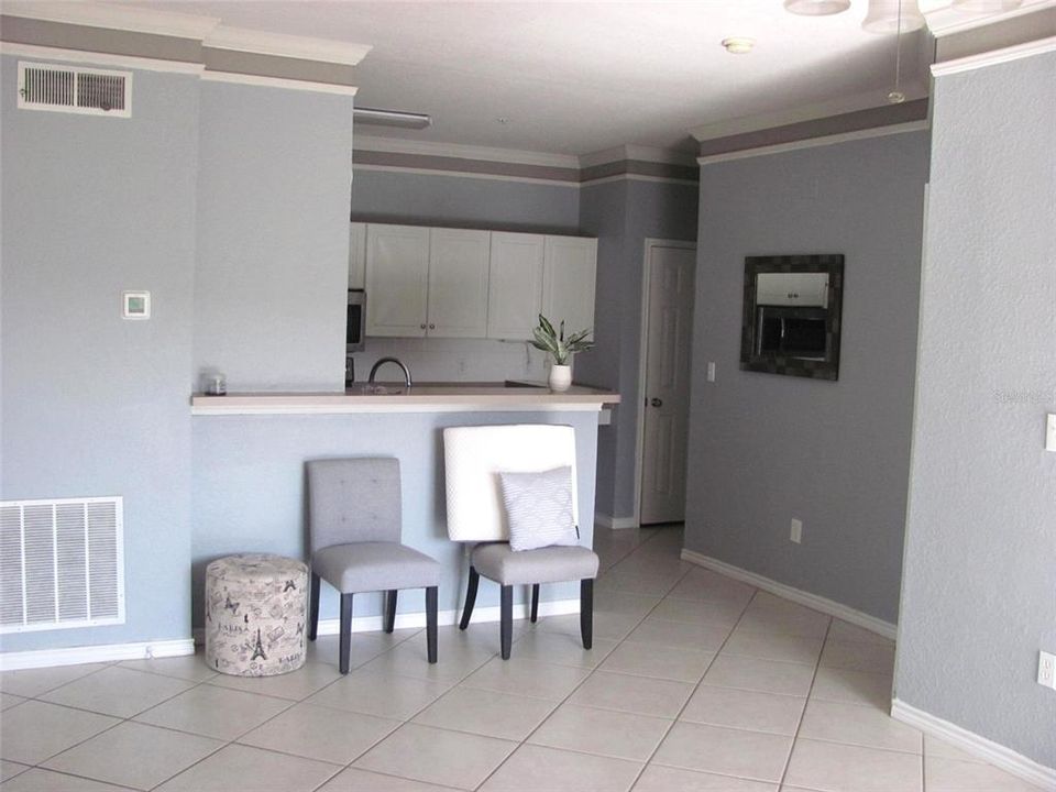 For Rent: $1,400 (1 beds, 1 baths, 656 Square Feet)