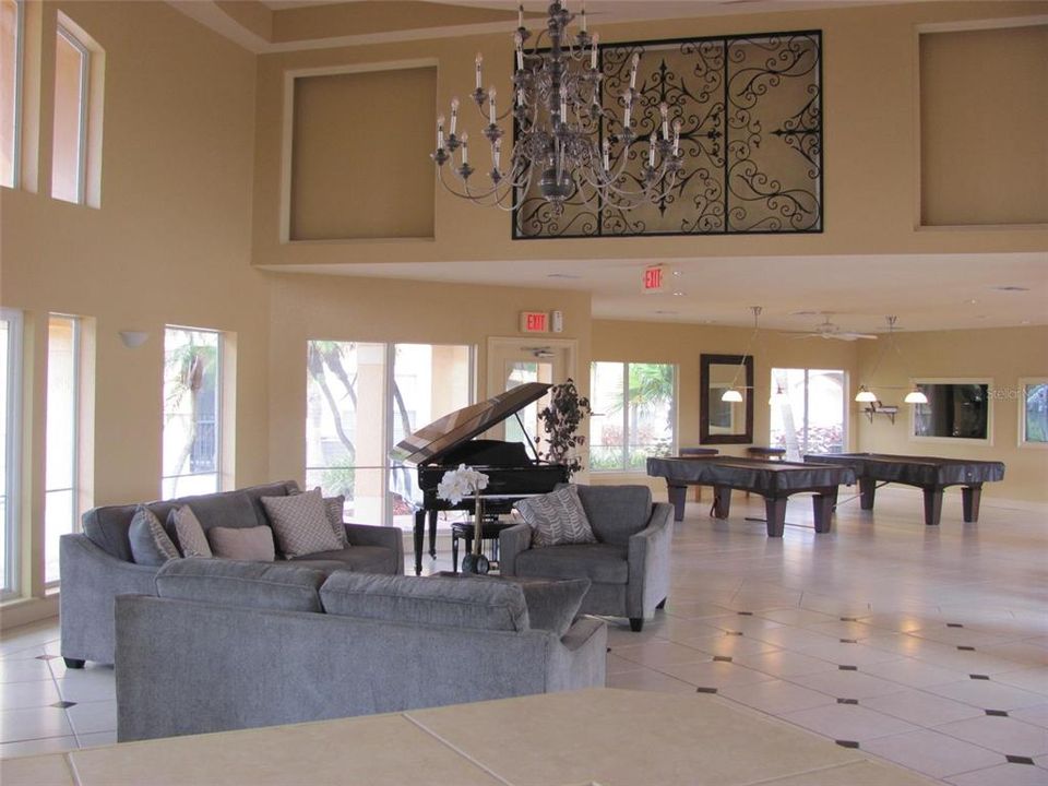 For Rent: $1,400 (1 beds, 1 baths, 656 Square Feet)