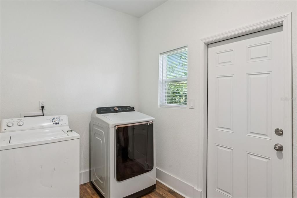 En Venta: $259,000 (2 camas, 2 baños, 1140 Pies cuadrados)