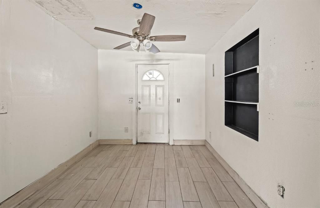 Active With Contract: $240,000 (5 beds, 3 baths, 2166 Square Feet)