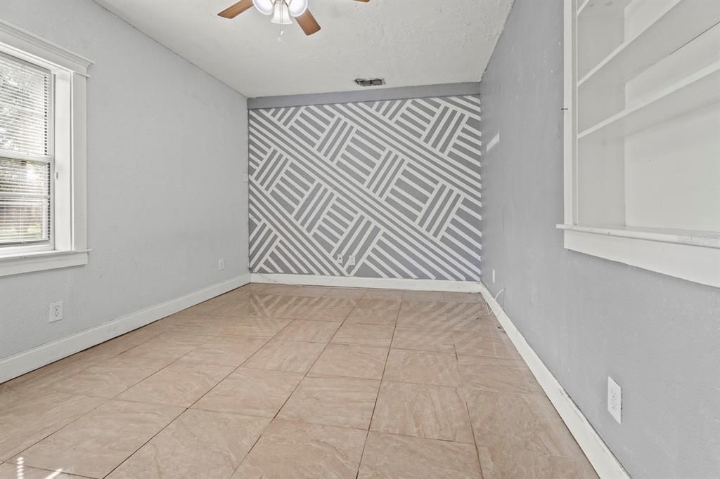 Active With Contract: $240,000 (5 beds, 3 baths, 2166 Square Feet)