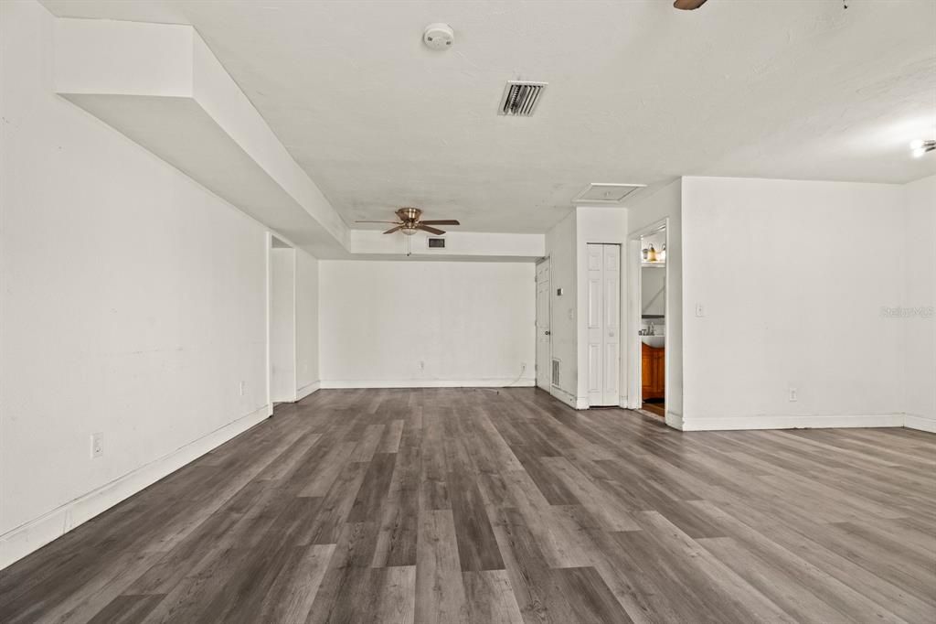 Active With Contract: $240,000 (5 beds, 3 baths, 2166 Square Feet)