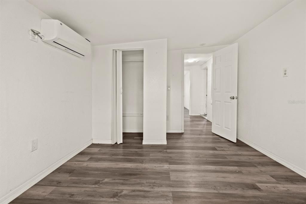 Active With Contract: $240,000 (5 beds, 3 baths, 2166 Square Feet)