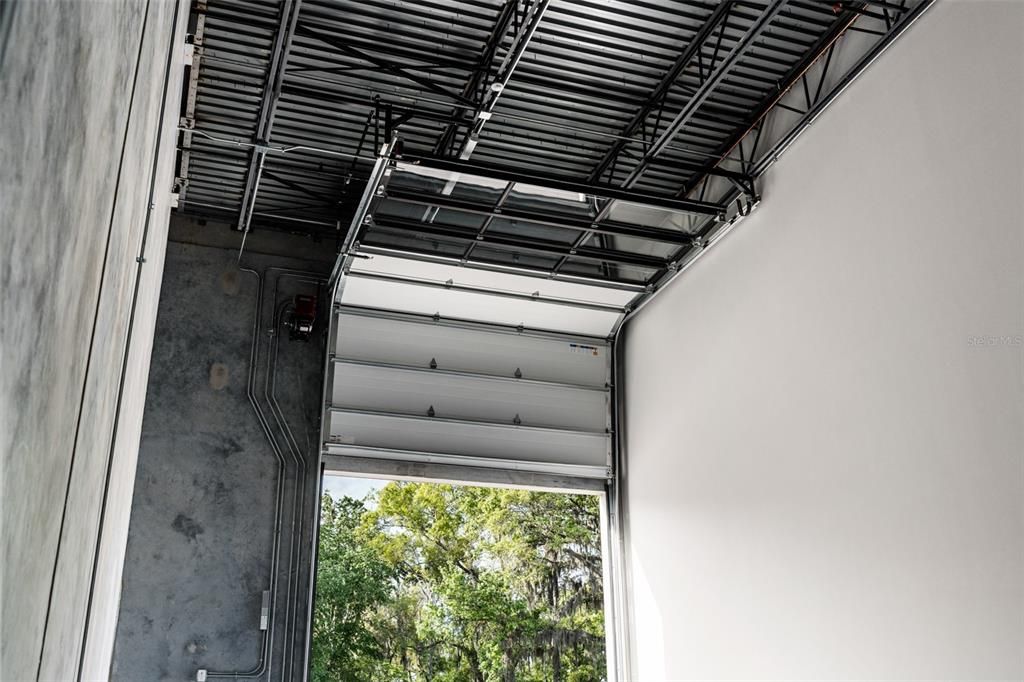 待售: $390,000 (0 贝兹, 0 浴室, 697 平方英尺)