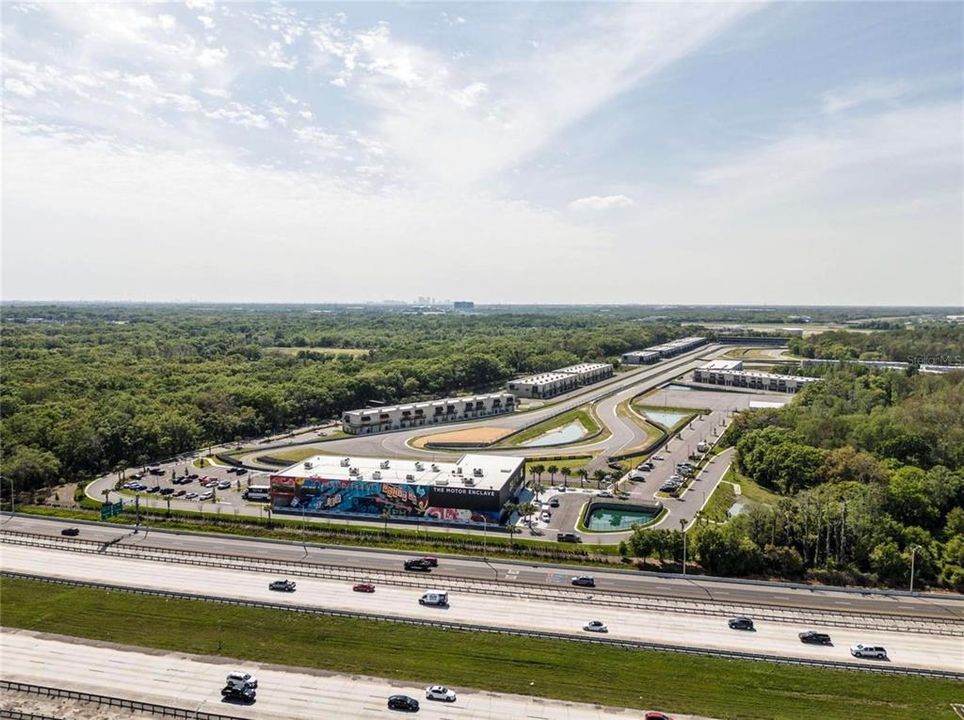 待售: $390,000 (0 贝兹, 0 浴室, 697 平方英尺)