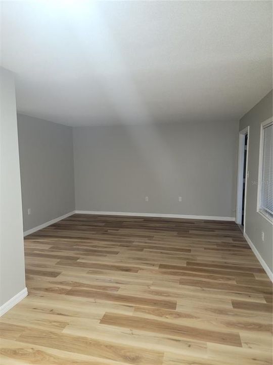For Rent: $1,295 (2 beds, 1 baths, 700 Square Feet)