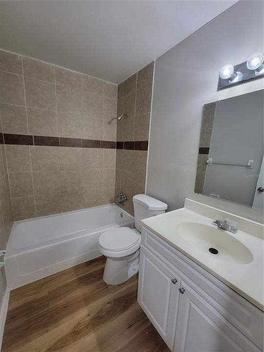 For Rent: $1,295 (2 beds, 1 baths, 700 Square Feet)