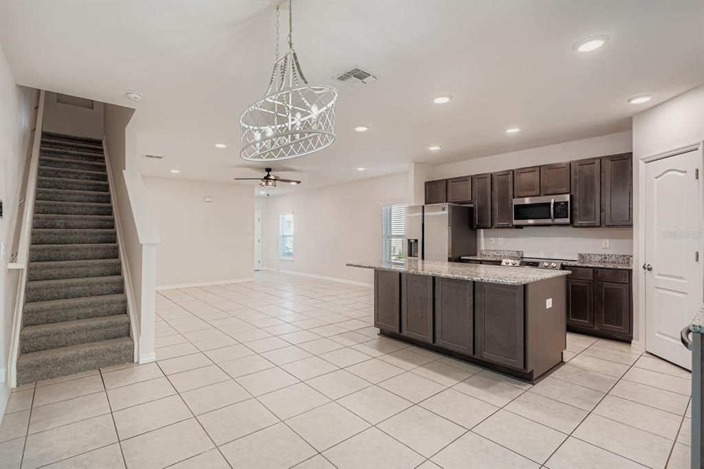 Active With Contract: $289,000 (3 beds, 2 baths, 1758 Square Feet)