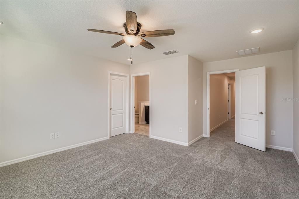 Active With Contract: $289,000 (3 beds, 2 baths, 1758 Square Feet)