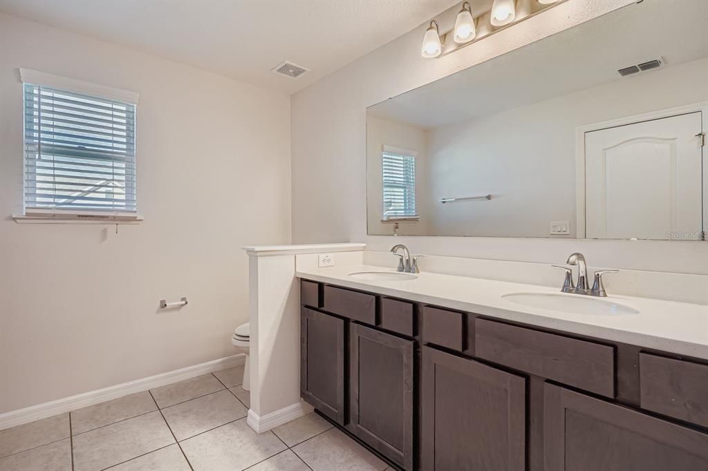 Active With Contract: $289,000 (3 beds, 2 baths, 1758 Square Feet)