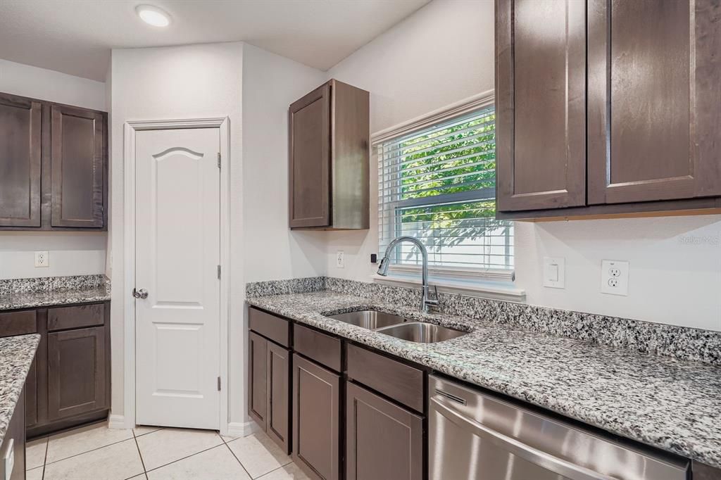 Active With Contract: $289,000 (3 beds, 2 baths, 1758 Square Feet)