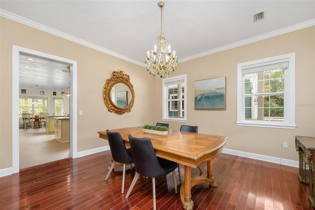 待售: $949,900 (4 贝兹, 4 浴室, 4523 平方英尺)