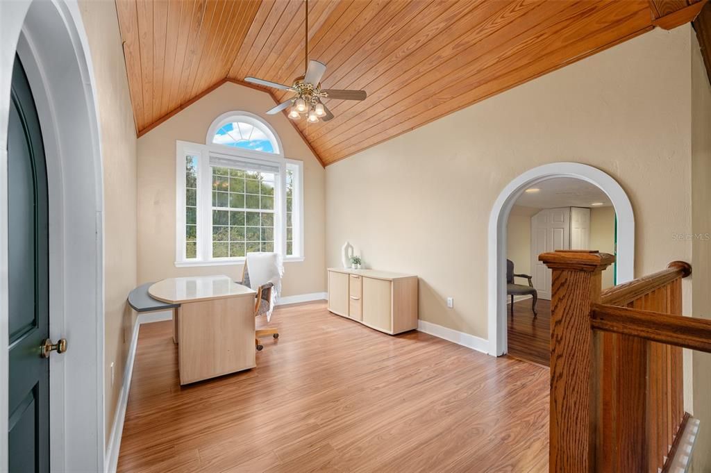 待售: $949,900 (4 贝兹, 4 浴室, 4523 平方英尺)