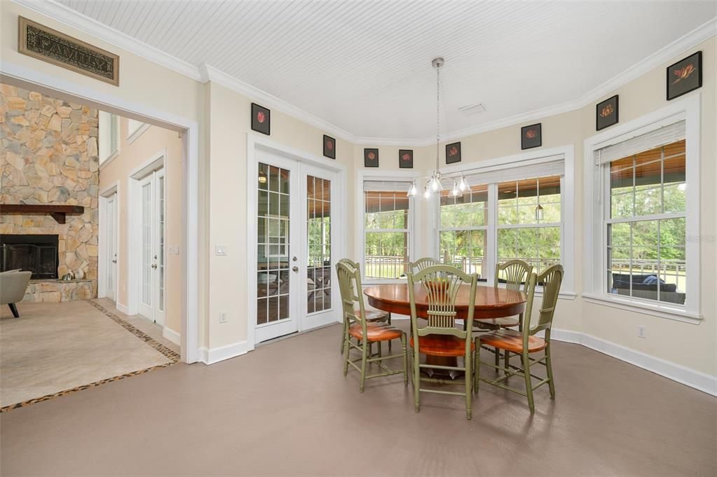 待售: $949,900 (4 贝兹, 4 浴室, 4523 平方英尺)