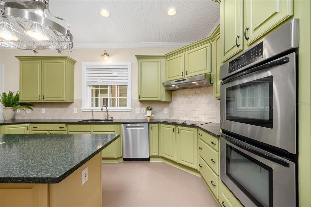 待售: $949,900 (4 贝兹, 4 浴室, 4523 平方英尺)