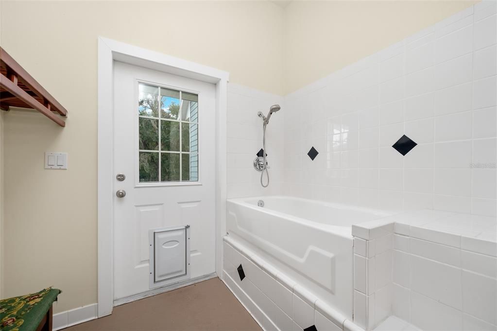 待售: $949,900 (4 贝兹, 4 浴室, 4523 平方英尺)