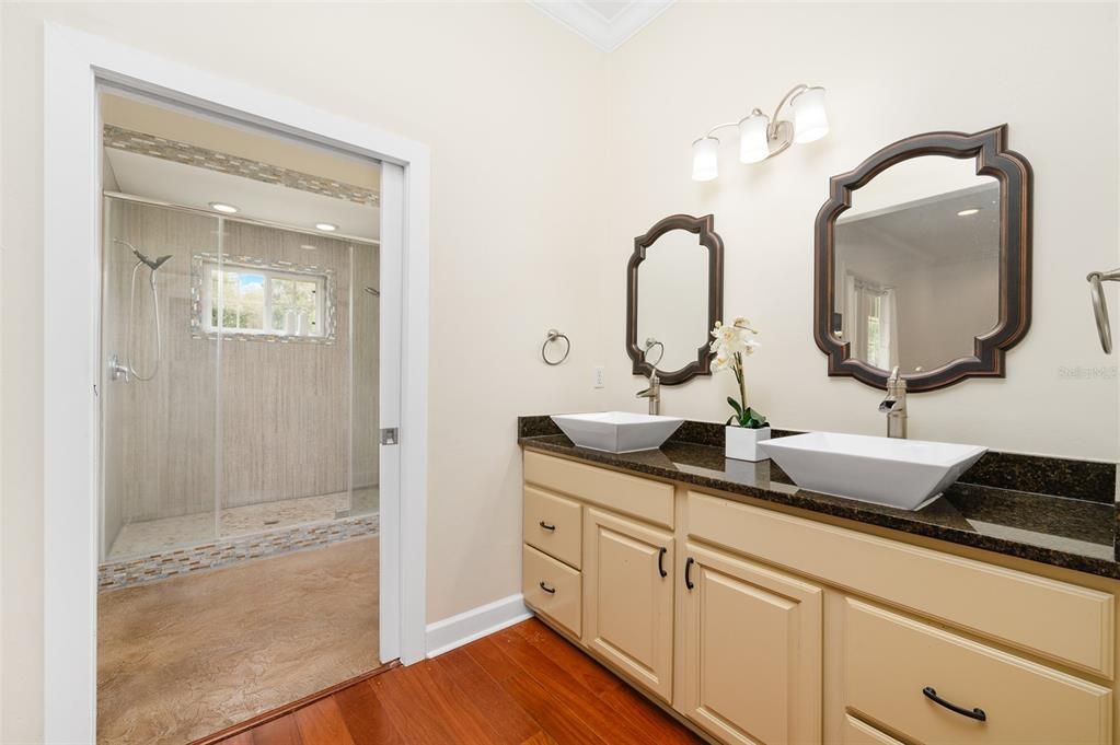 待售: $949,900 (4 贝兹, 4 浴室, 4523 平方英尺)