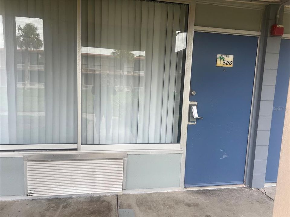 待售: $78,000 (1 贝兹, 1 浴室, 300 平方英尺)