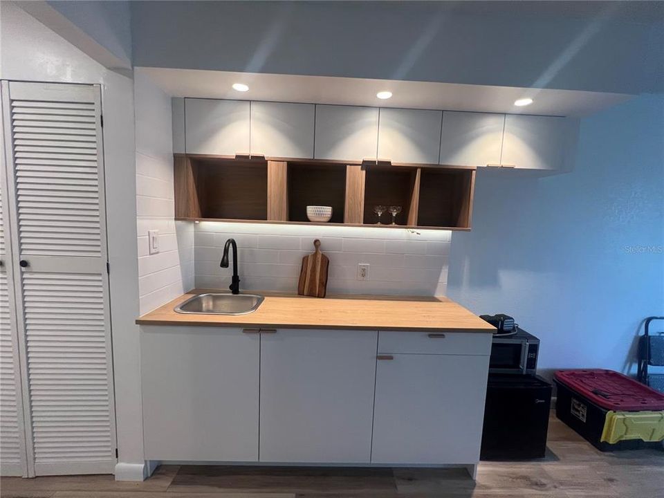 待售: $78,000 (1 贝兹, 1 浴室, 300 平方英尺)