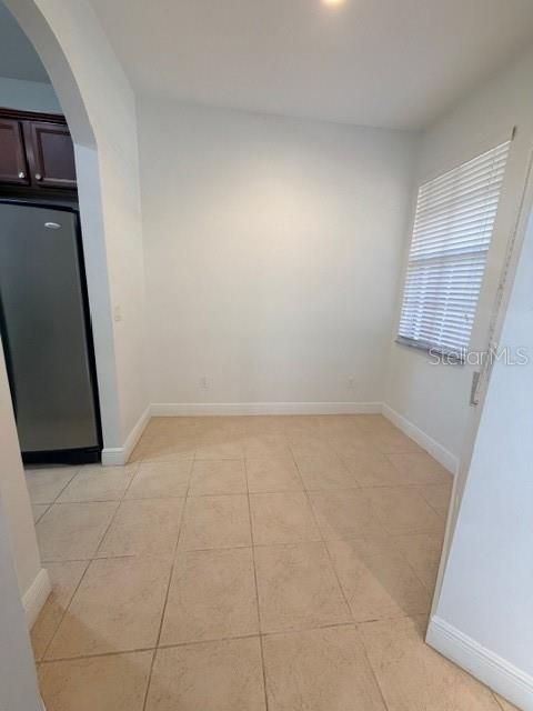 合同活跃: $2,100 (3 贝兹, 2 浴室, 1472 平方英尺)