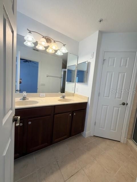 合同活跃: $2,100 (3 贝兹, 2 浴室, 1472 平方英尺)