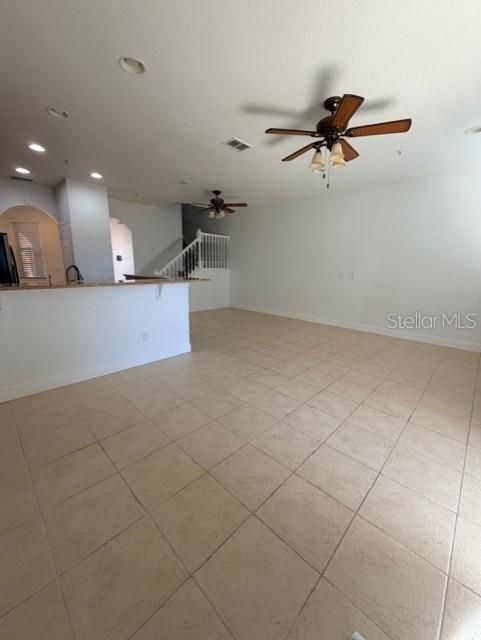 合同活跃: $2,100 (3 贝兹, 2 浴室, 1472 平方英尺)