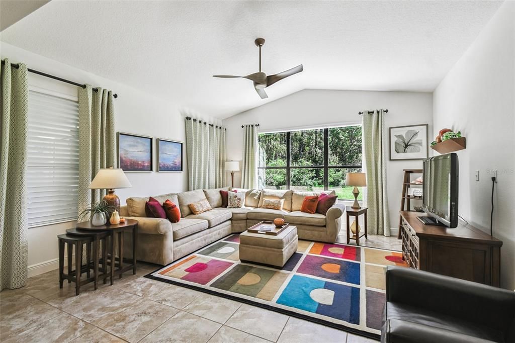 For Sale: $474,000 (2 beds, 2 baths, 2956 Square Feet)