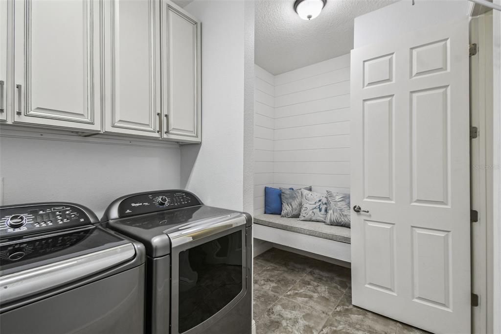 For Sale: $474,000 (2 beds, 2 baths, 2956 Square Feet)