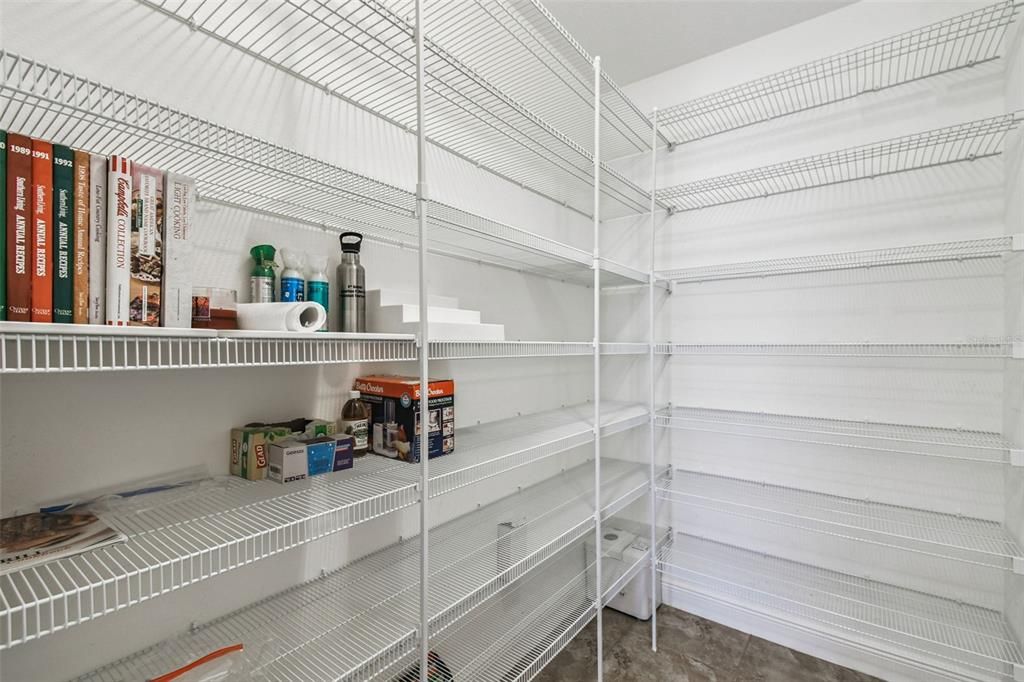 For Sale: $474,000 (2 beds, 2 baths, 2956 Square Feet)