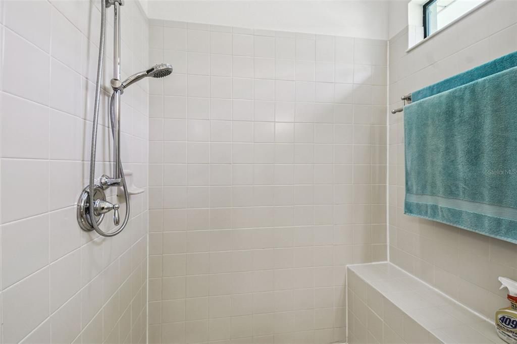 For Sale: $474,000 (2 beds, 2 baths, 2956 Square Feet)