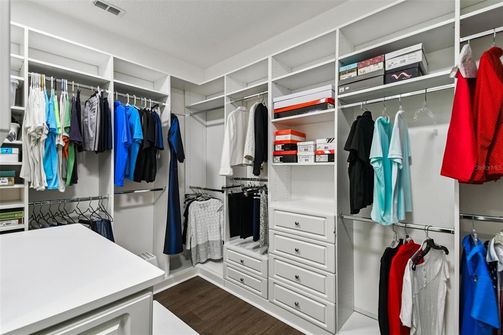 For Sale: $474,000 (2 beds, 2 baths, 2956 Square Feet)