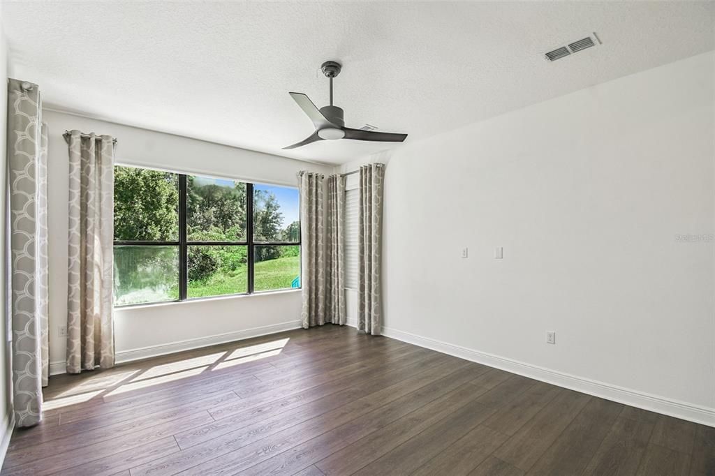 For Sale: $474,000 (2 beds, 2 baths, 2956 Square Feet)