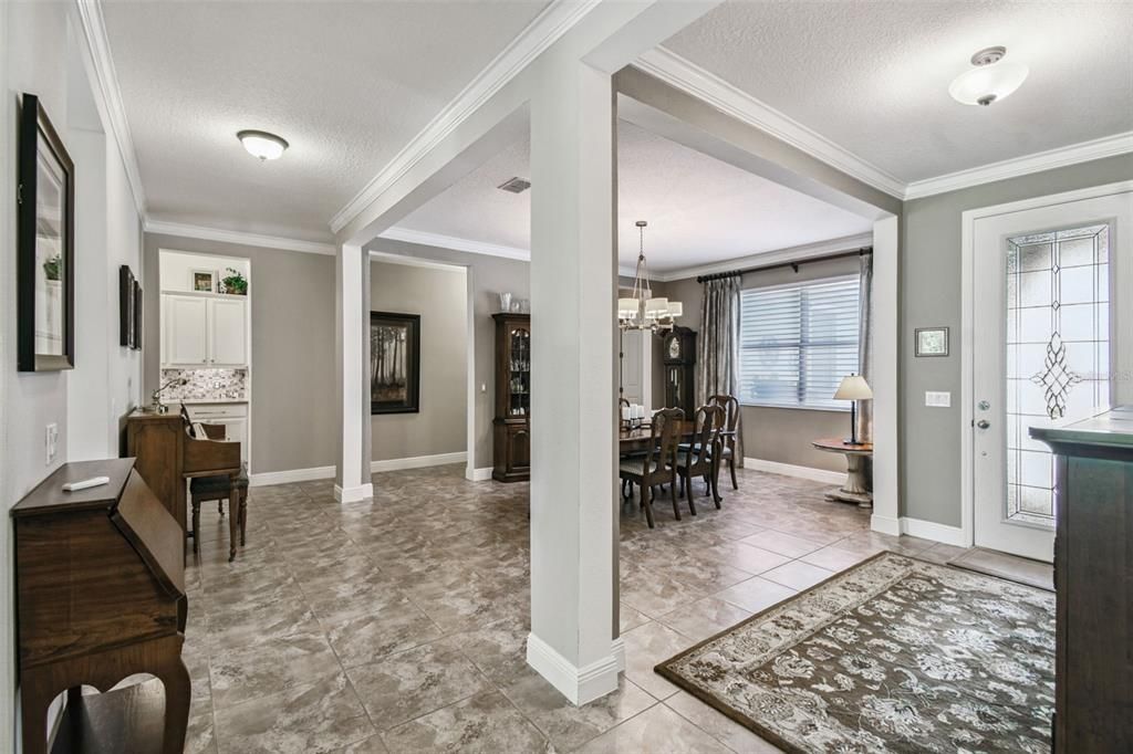 For Sale: $474,000 (2 beds, 2 baths, 2956 Square Feet)