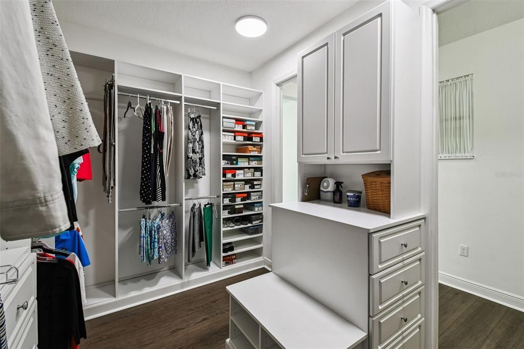 For Sale: $474,000 (2 beds, 2 baths, 2956 Square Feet)