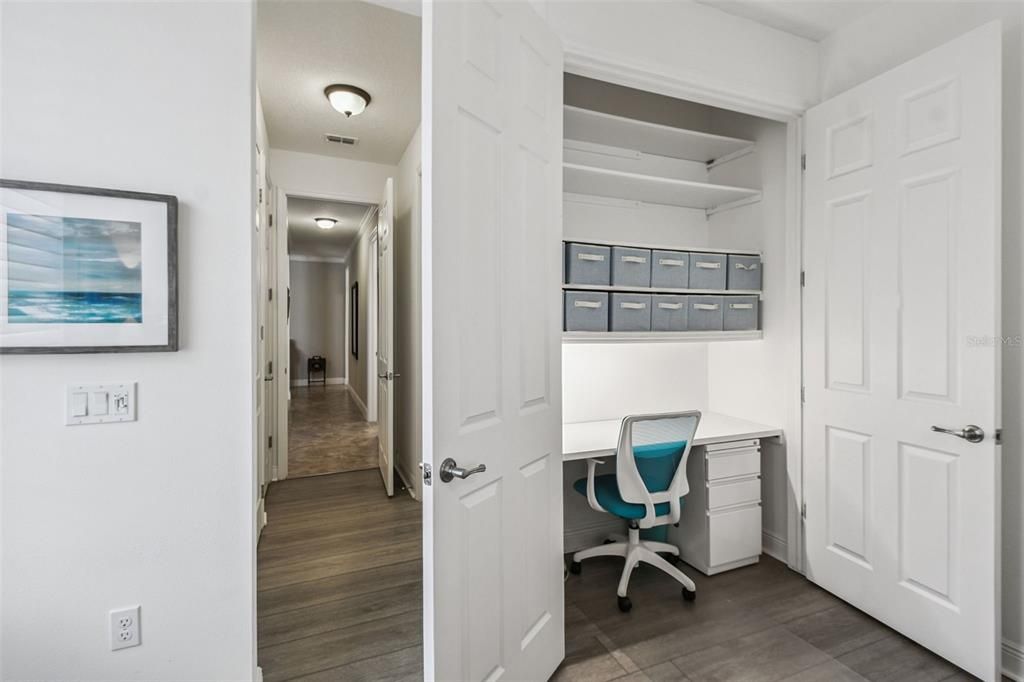 For Sale: $474,000 (2 beds, 2 baths, 2956 Square Feet)