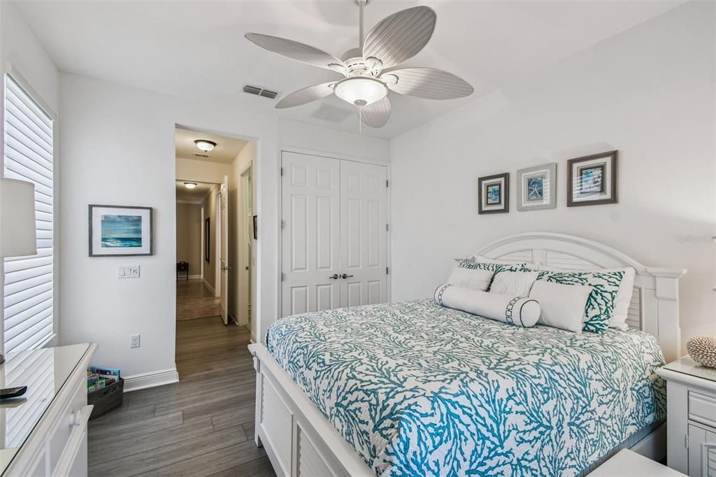 For Sale: $474,000 (2 beds, 2 baths, 2956 Square Feet)