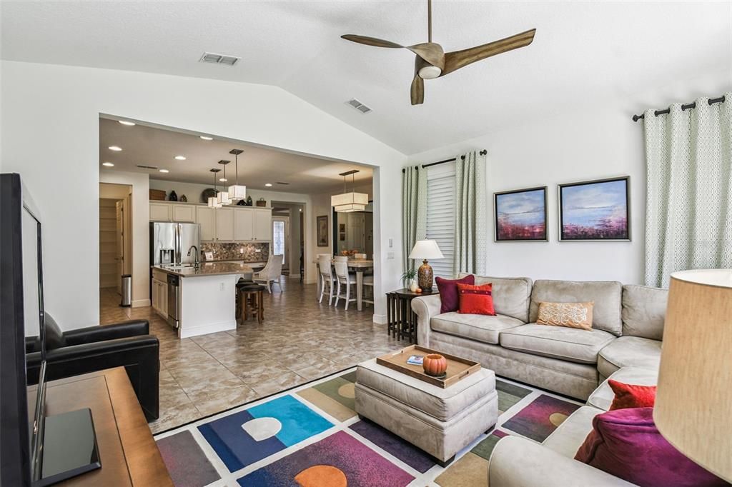 For Sale: $474,000 (2 beds, 2 baths, 2956 Square Feet)