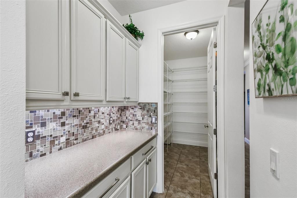 For Sale: $474,000 (2 beds, 2 baths, 2956 Square Feet)