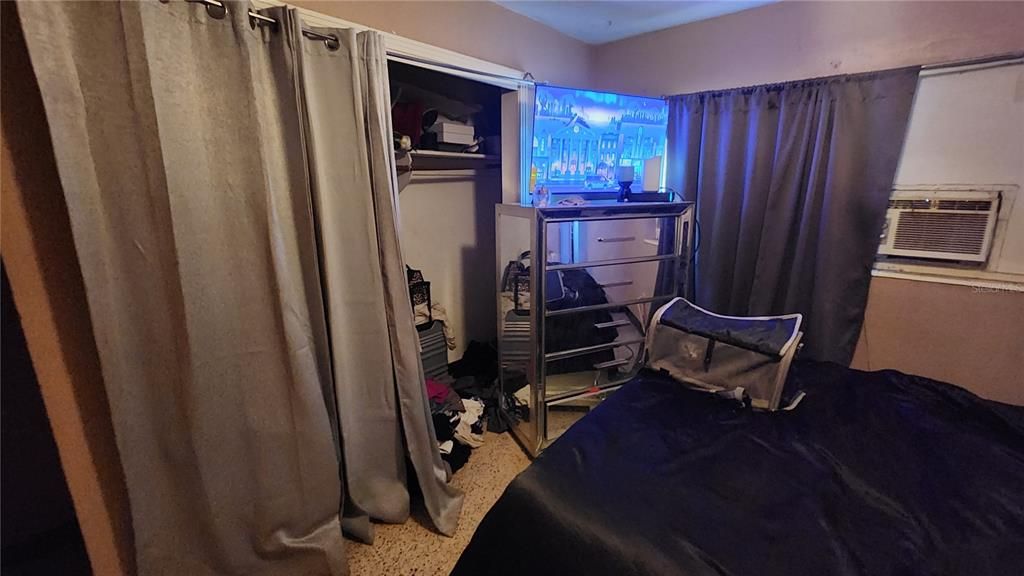 For Sale: $445,000 (5 beds, 0 baths, 2287 Square Feet)