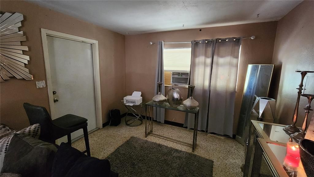 For Sale: $445,000 (5 beds, 0 baths, 2287 Square Feet)