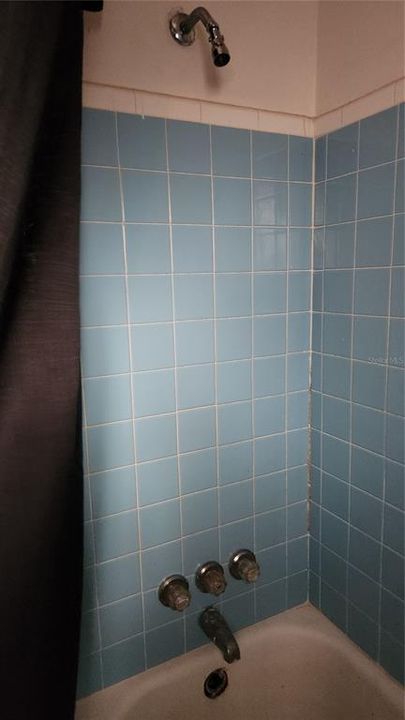 For Sale: $445,000 (5 beds, 0 baths, 2287 Square Feet)