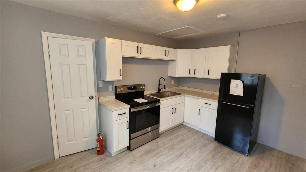 For Sale: $445,000 (5 beds, 0 baths, 2287 Square Feet)