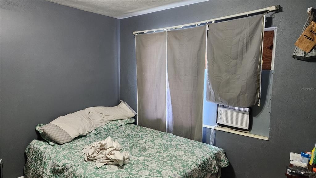 For Sale: $445,000 (5 beds, 0 baths, 2287 Square Feet)