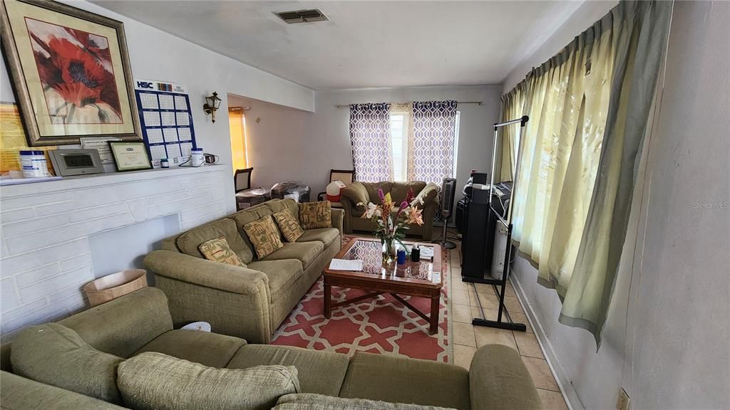 For Sale: $445,000 (5 beds, 0 baths, 2287 Square Feet)