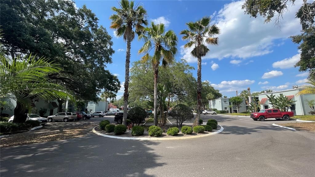 For Sale: $140,000 (1 beds, 1 baths, 742 Square Feet)