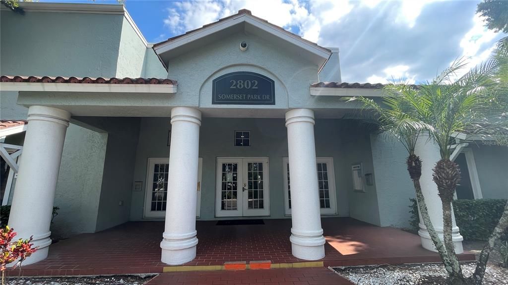 For Sale: $140,000 (1 beds, 1 baths, 742 Square Feet)